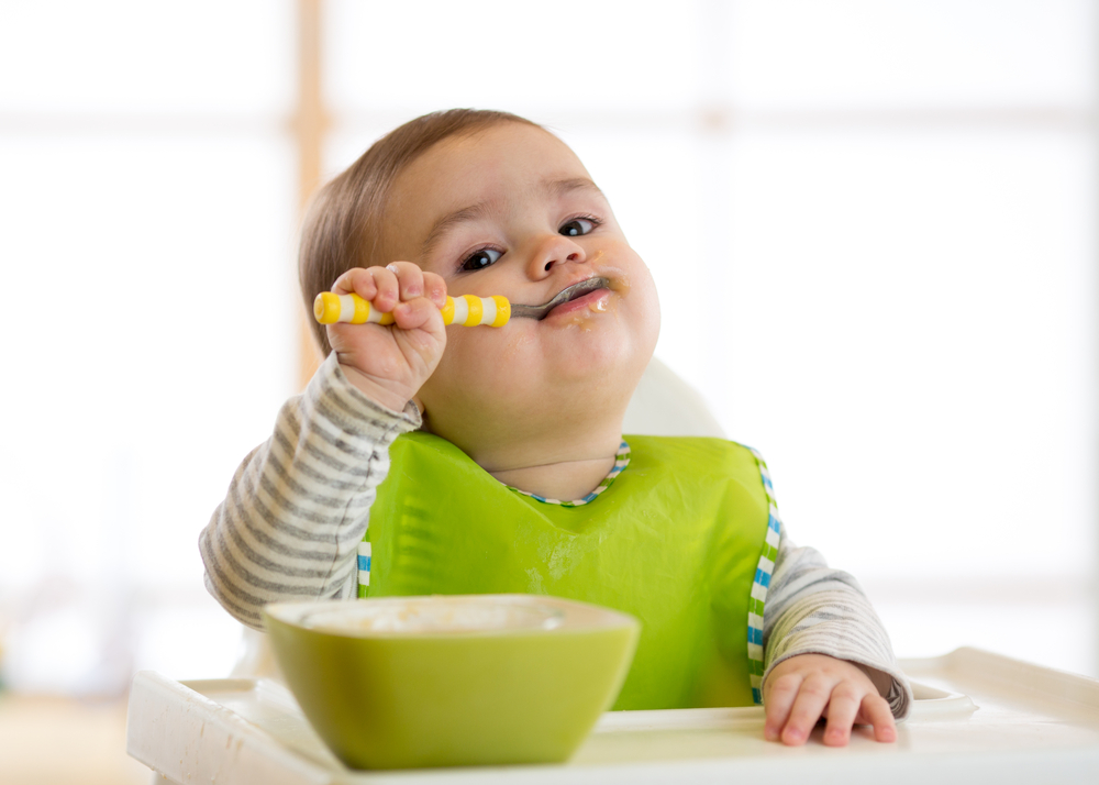 Zobacz, jakich błędów unikać, rozszerzając dietę dziecka