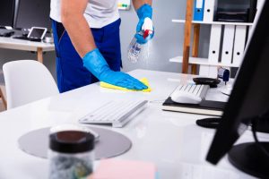 Profesjonalne środki czystości do natychmiastowego zastosowania, czyli produkty z serii Swish Home&Office