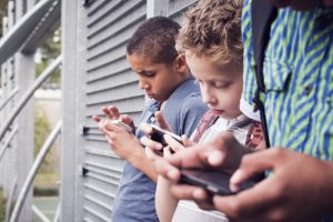 Jaki smartfon wybrać dla dziecka?