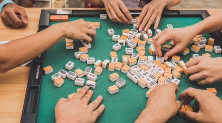 Gry towarzyskie i językowe do nauki języka angielskiego