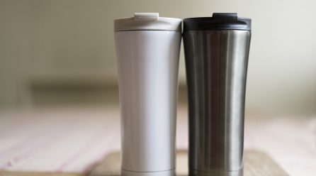 Czym się różni termos od kubka termicznego?