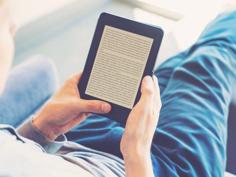 Czytnik e-booków a tablet – porównanie rozwiązań