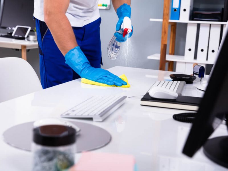 Profesjonalne środki czystości do natychmiastowego zastosowania, czyli produkty z serii Swish Home&Office