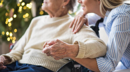 Alzheimer – jak zapewnić całodobową opiekę choremu?