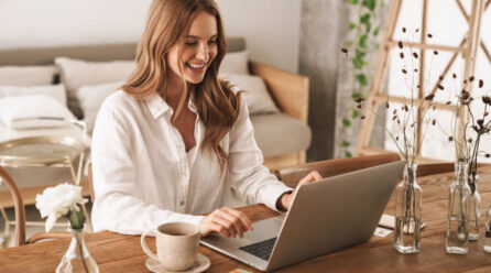 Domowe biuro – czym zasłonić okno?